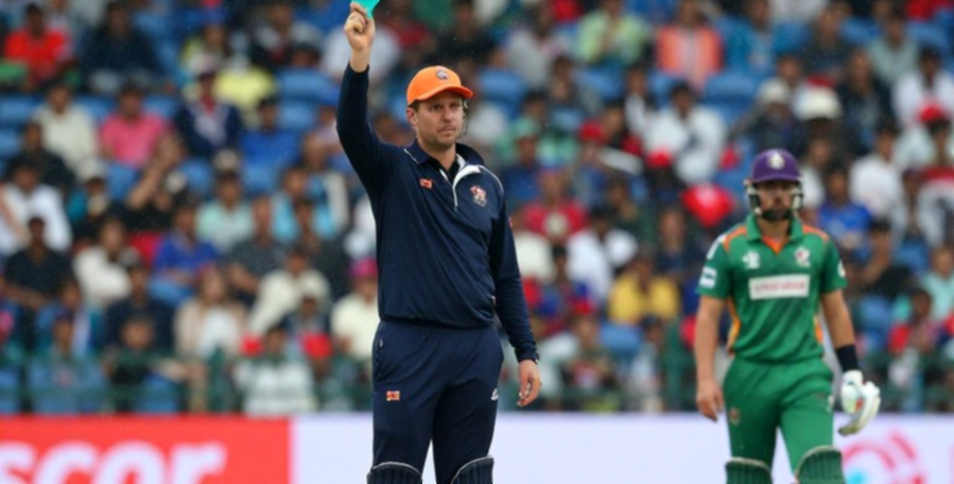 দুই বাহুবন্ধন, এক দল: পাকিস্তানের ফরম্যাট-ভাগ করা অধিনায়কত্বের ভেতরের গল্প দুই বাহুবন্ধন, এক দল: পাকিস্তানের ফরম্যাট-ভাগ করা অধিনায়কত্বের ভেতরের গল্প
