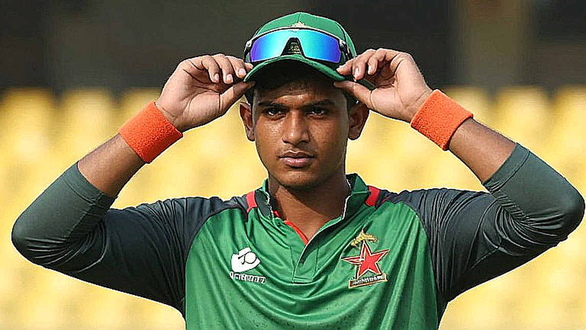 Green's Injury, Durban's Dry Pitch and Australia's Incomplete Bowling Equation Green's Injury, Durban's Dry Pitch and Australia's Incomplete Bowling Equation