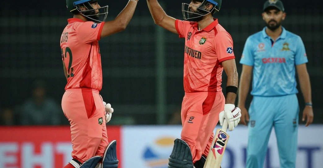 মাঝের ওভারের ভূগোল: এশিয়ার স্পিন-খাঁচা কীভাবে প্রতিটি ব্যাটিং অর্ডারের গোপন ফাটল খুঁজে নেয় মাঝের ওভারের ভূগোল: এশিয়ার স্পিন-খাঁচা কীভাবে প্রতিটি ব্যাটিং অর্ডারের গোপন ফাটল খুঁজে নেয়