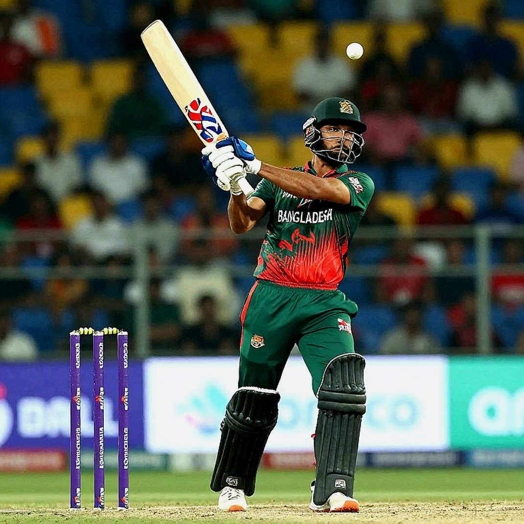 নিলামের দাম, রিটেনশনের হিসাব আর ওয়েজ বিলের ফাঁক: বিপিএল বাজার কেন ক্রিকেটারদের ভুল দামে কিনছে নিলামের দাম, রিটেনশনের হিসাব আর ওয়েজ বিলের ফাঁক: বিপিএল বাজার কেন ক্রিকেটারদের ভুল দামে কিনছে