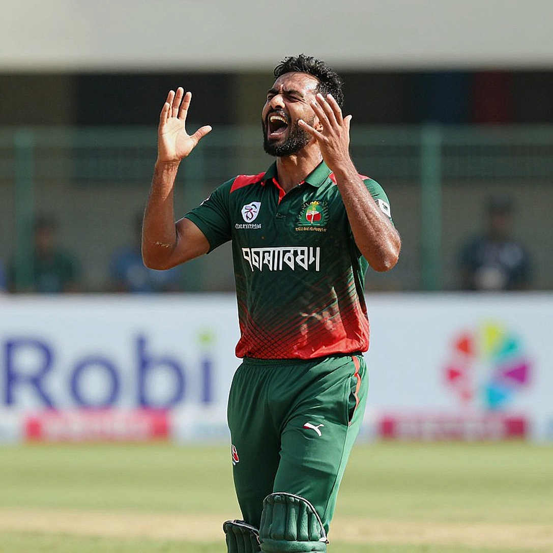 নিলামের দাম, রিটেনশনের হিসাব আর ওয়েজ বিলের ফাঁক: বিপিএল বাজার কেন ক্রিকেটারদের ভুল দামে কিনছে নিলামের দাম, রিটেনশনের হিসাব আর ওয়েজ বিলের ফাঁক: বিপিএল বাজার কেন ক্রিকেটারদের ভুল দামে কিনছে