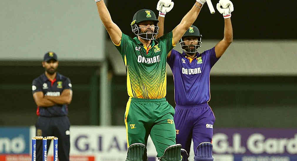 Starting From the Last Ball: Dubai's Empty Stands, Asian Women's Cricket and Three Truths of a Final Starting From the Last Ball: Dubai's Empty Stands, Asian Women's Cricket and Three Truths of a Final