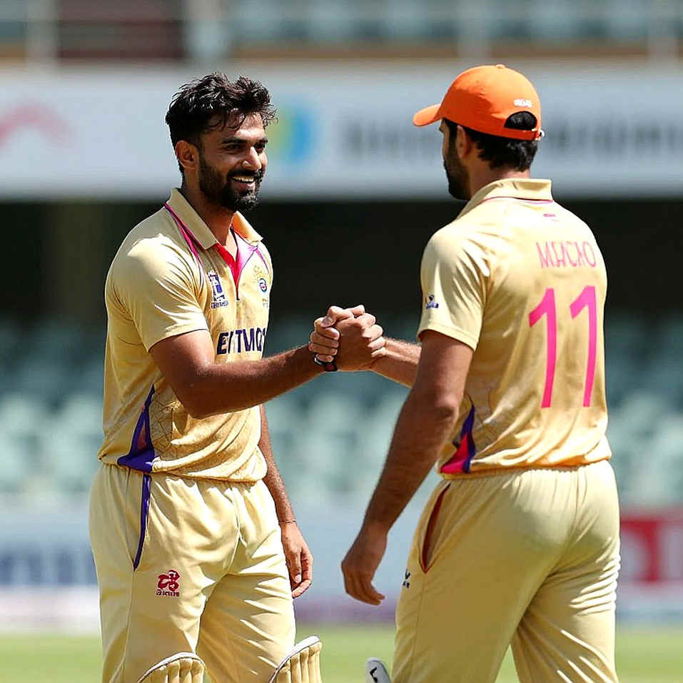 কাউন্টি খাতা বনাম বিপিএল পাইপলাইন: বাংলাদেশের ব্যাটসম্যানরা আসলে কোথায় শেখে? কাউন্টি খাতা বনাম বিপিএল পাইপলাইন: বাংলাদেশের ব্যাটসম্যানরা আসলে কোথায় শেখে?