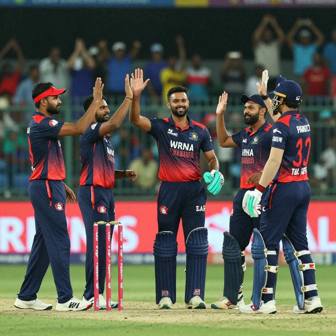 এক ওভারে ২৫ রান, শূন্য ওভারে মোসাদ্দেক: ১৬৫ রানের শিকার পড়তে গিয়ে আমরা কোথায় ভুল করি এক ওভারে ২৫ রান, শূন্য ওভারে মোসাদ্দেক: ১৬৫ রানের শিকার পড়তে গিয়ে আমরা কোথায় ভুল করি
