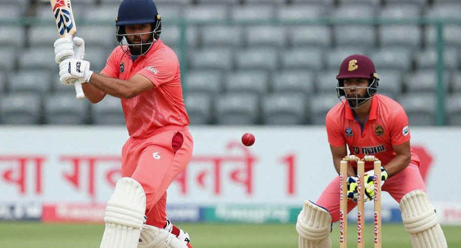 নিলামের কোলাহলে হারিয়ে যাওয়া সংকেত: বিপিএলের খোলা খাতা, বেতনসীমার অঙ্ক আর চট্টগ্রামের ছাদের ছেলেরা নিলামের কোলাহলে হারিয়ে যাওয়া সংকেত: বিপিএলের খোলা খাতা, বেতনসীমার অঙ্ক আর চট্টগ্রামের ছাদের ছেলেরা