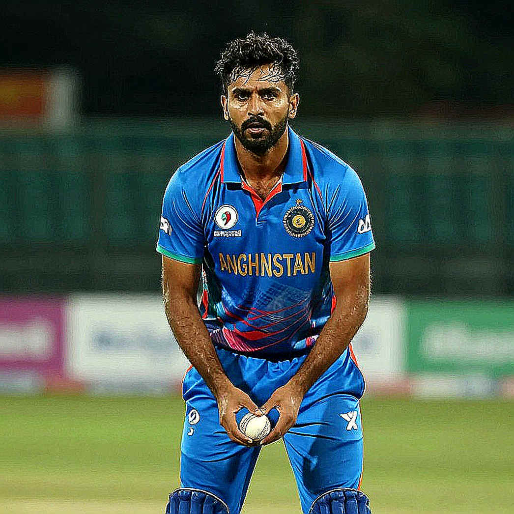 ক্যাপসির গ্লাভস আর WBBL-এর রাজমুকুট: মহিলা ক্রিকেটের আসল প্রশ্নটা কোথায়