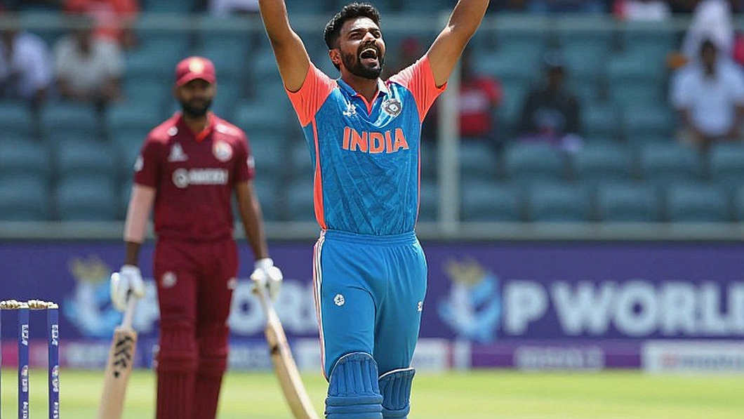বারান্দার ভূগোল: ক্রিকেটের আচরণবিধি যেখানে পৌঁছায় না